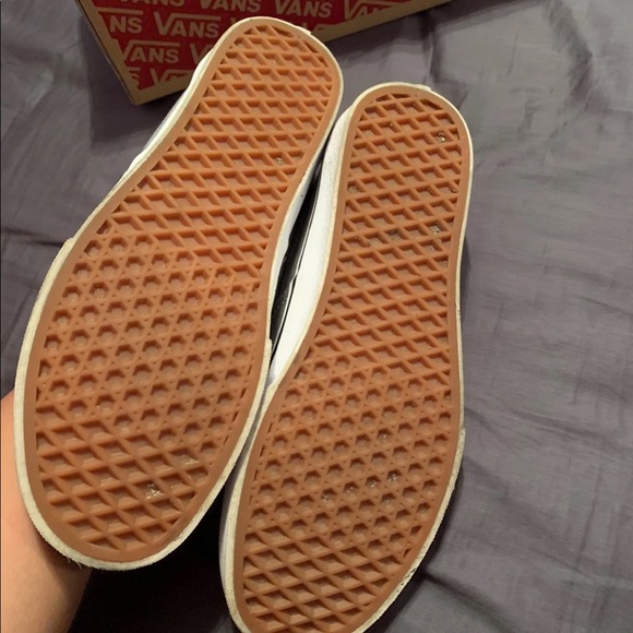 Vans - Picture 2 of 2